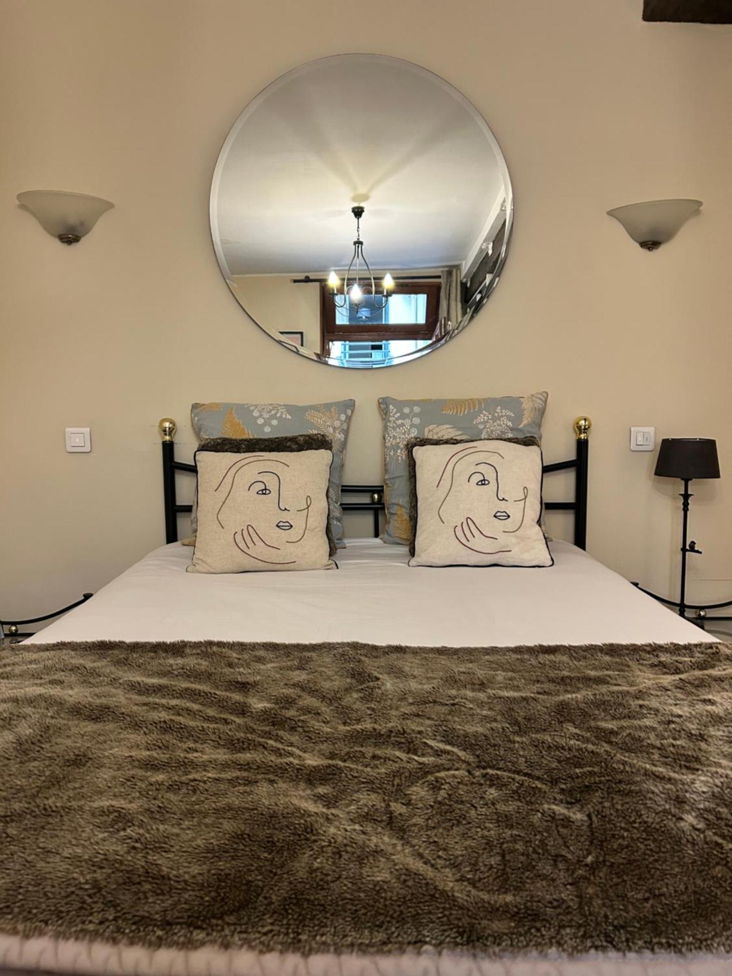 Hotel Du Dragon Paris